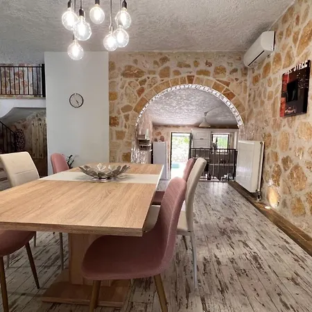 Splendid Gouvia 3 Bedrooms Yiarios Private Childrens Playground *