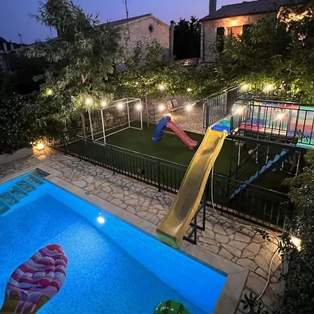 Splendid Gouvia 3 Bedrooms Yiarios Private Playground Pouládes